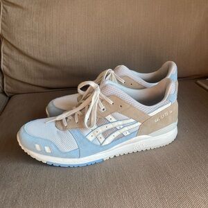 Asics Gel Lyte III in Light Blue and Beige